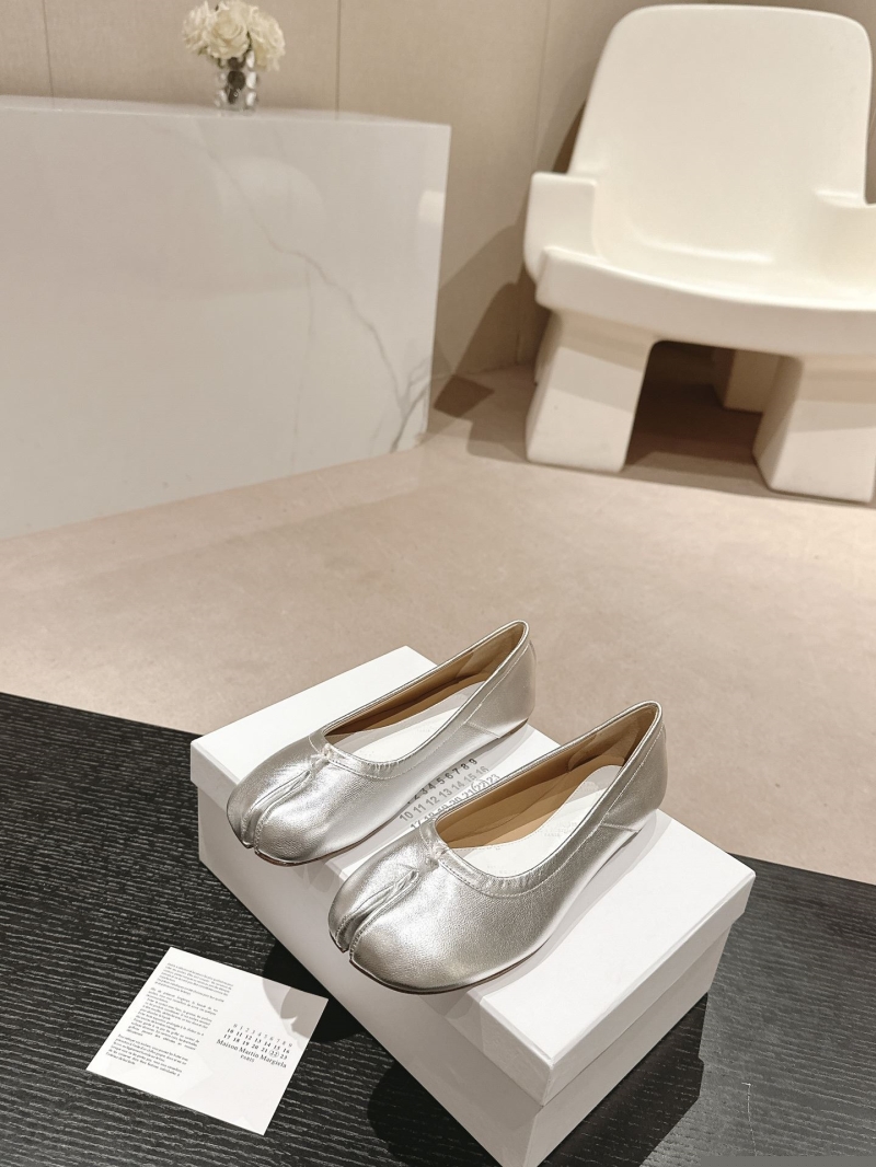 H**mes flat shoes